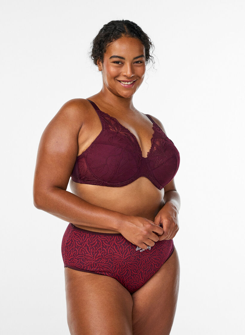 Gewatteerde kanten beha met beugel, Rood, Model image number 1