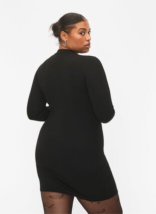 Aansluitende jurk met opengewerkte details, Black, Model image number 1