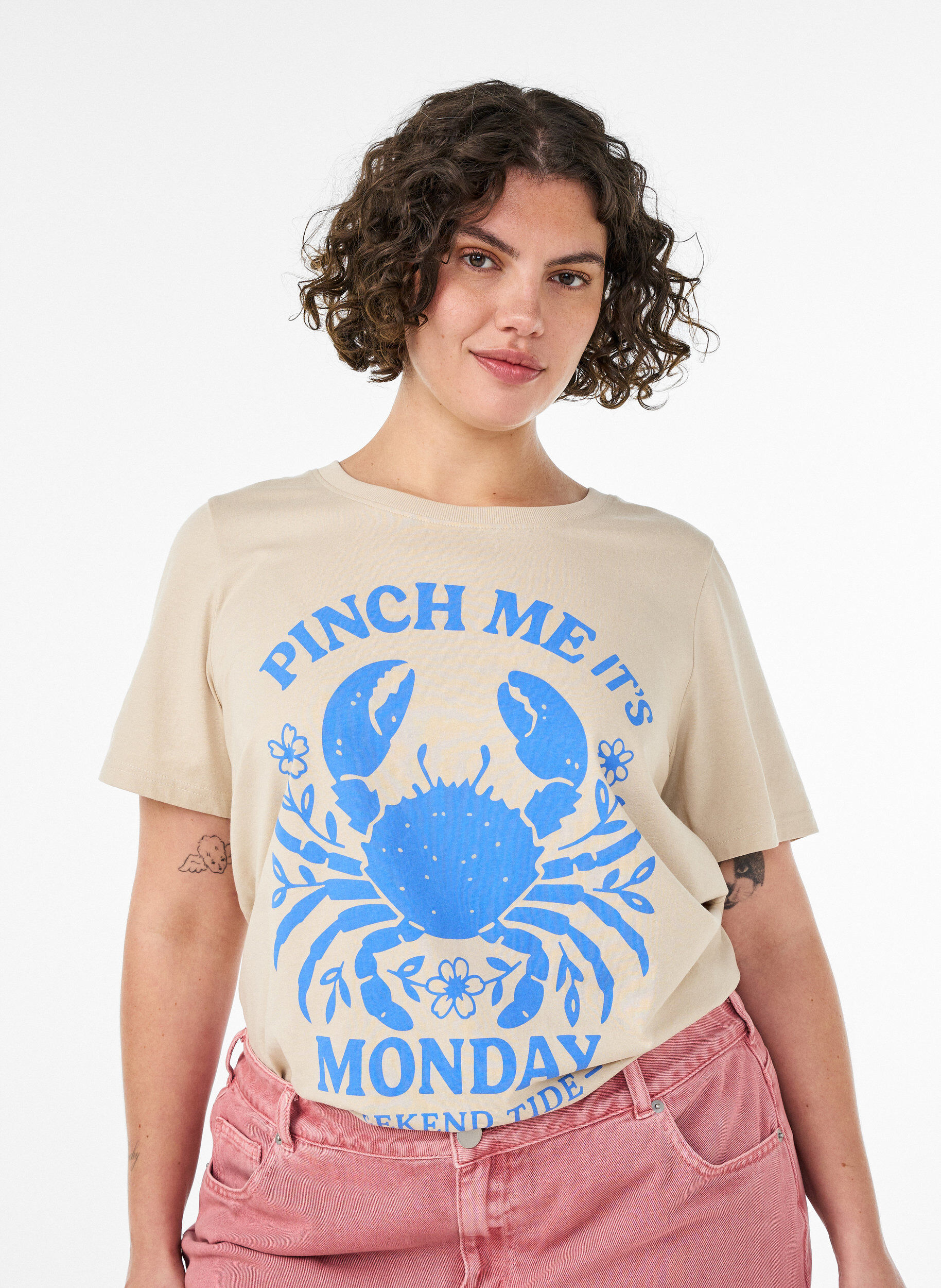 Katoenen T-shirt met print, Beige, Model