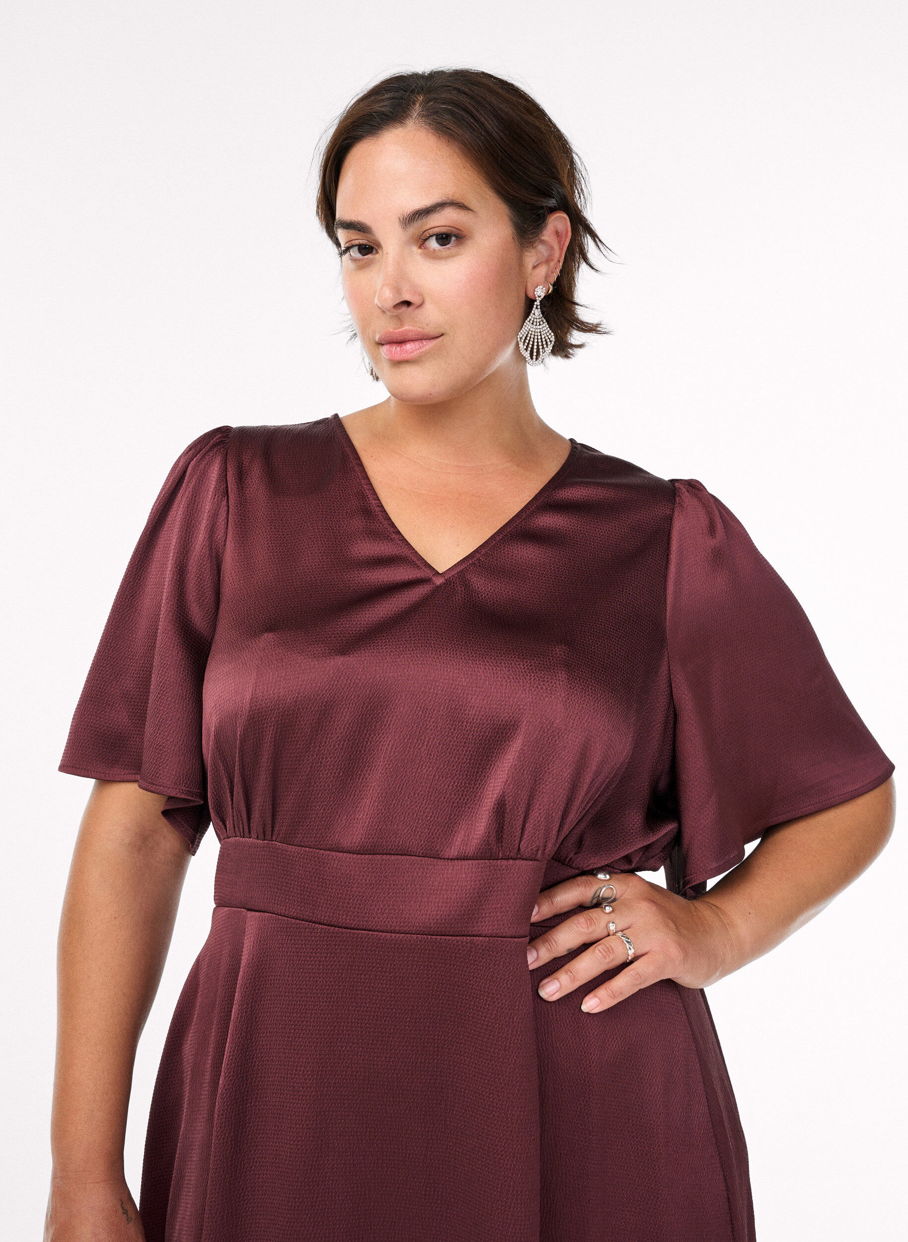 ZizziRobe de soir&eacute;e mi-longue &agrave; taille empire, Bordeaux fonc&eacute;, Model image number 2
