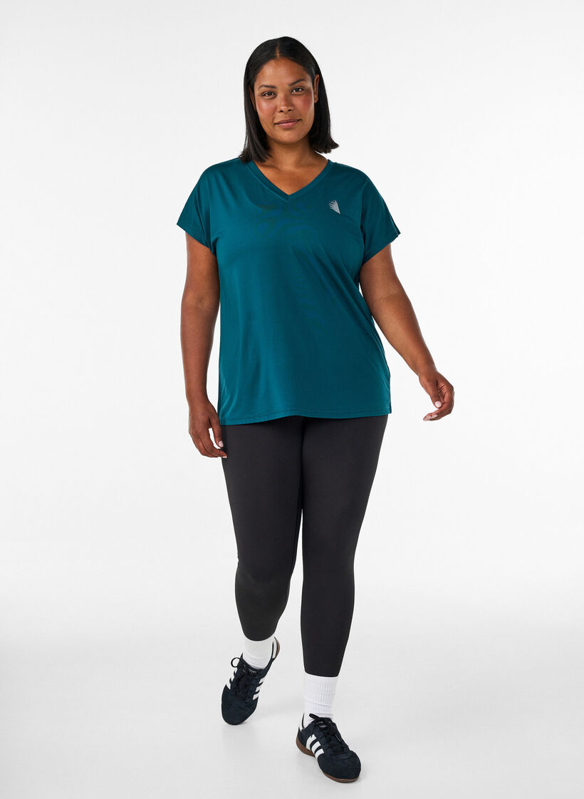 Losvallend trainings-T-shirt met V-hals, Groen, Model image number 1