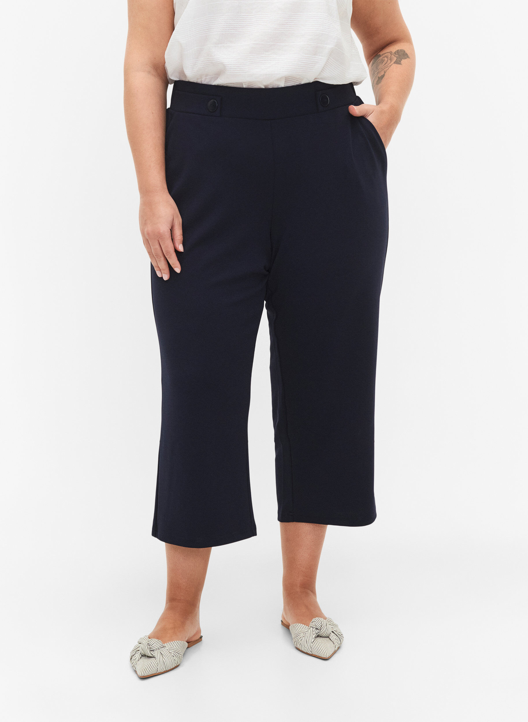 Zizzi7/8 broek met losse pasvorm, Blauw, Model image number 3