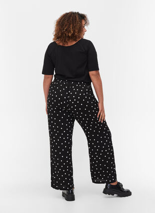 Pantalon ample en viscose à pois, Black Dot, Model image number 1