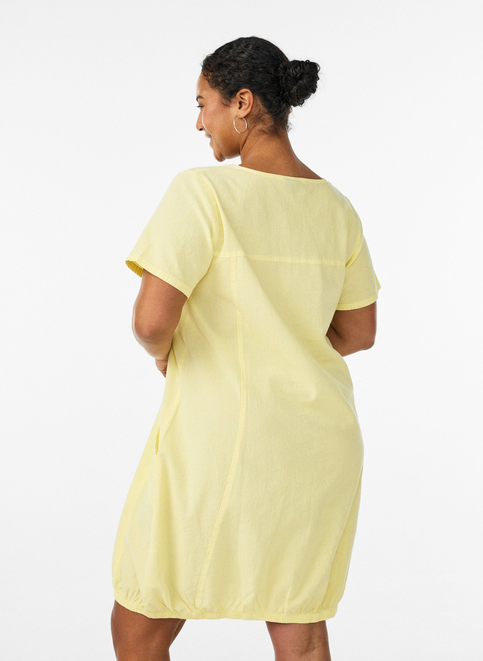 ZizziKatoenen jurk met korte mouwen, Geel, Model image number 2