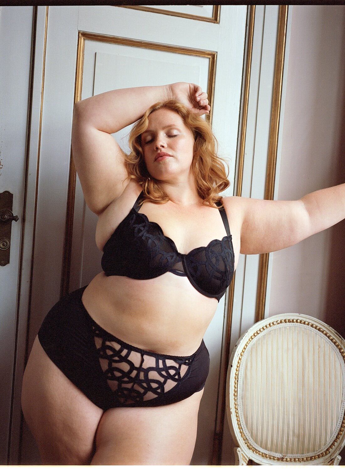 ZizziBalconette set met grafisch kant, , Model