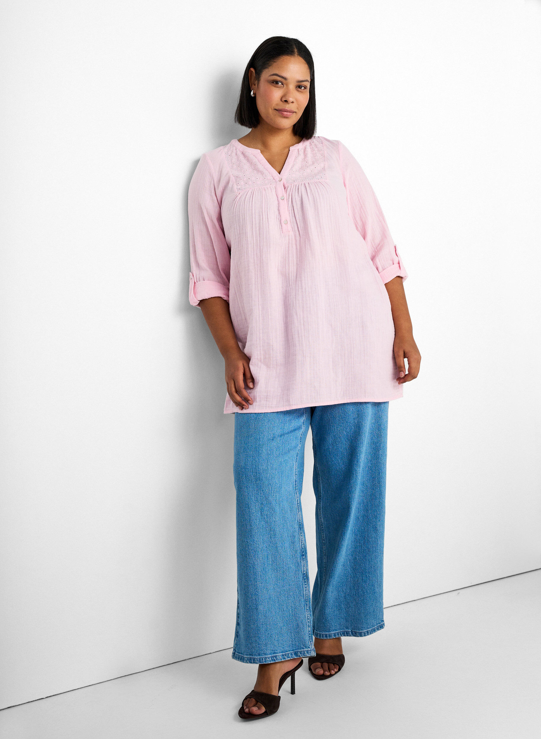 Tunique en mousseline de coton avec broderie anglaise