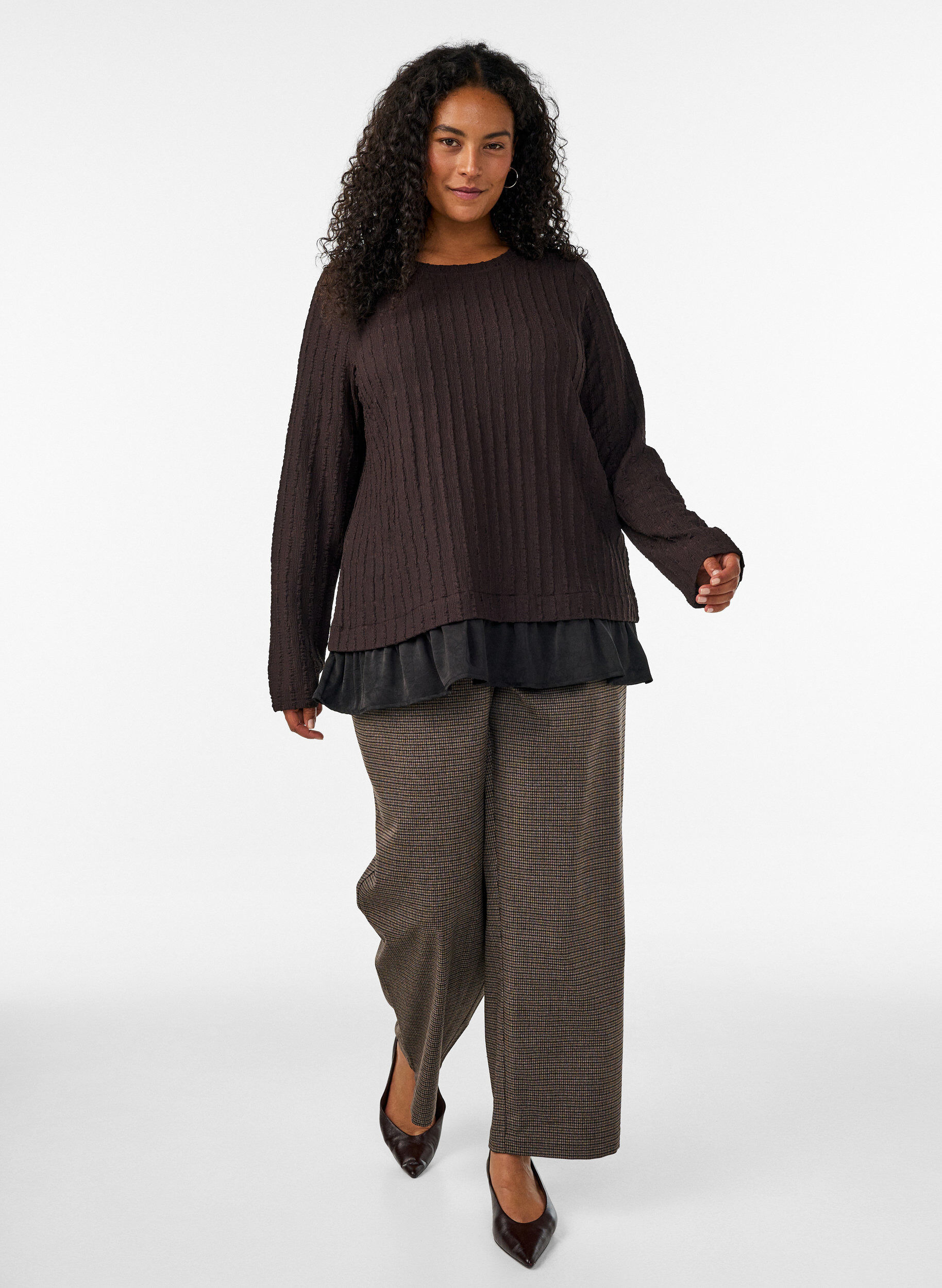 ZizziBlouse met structuur en volantzoom, Bruin, Model image number 1