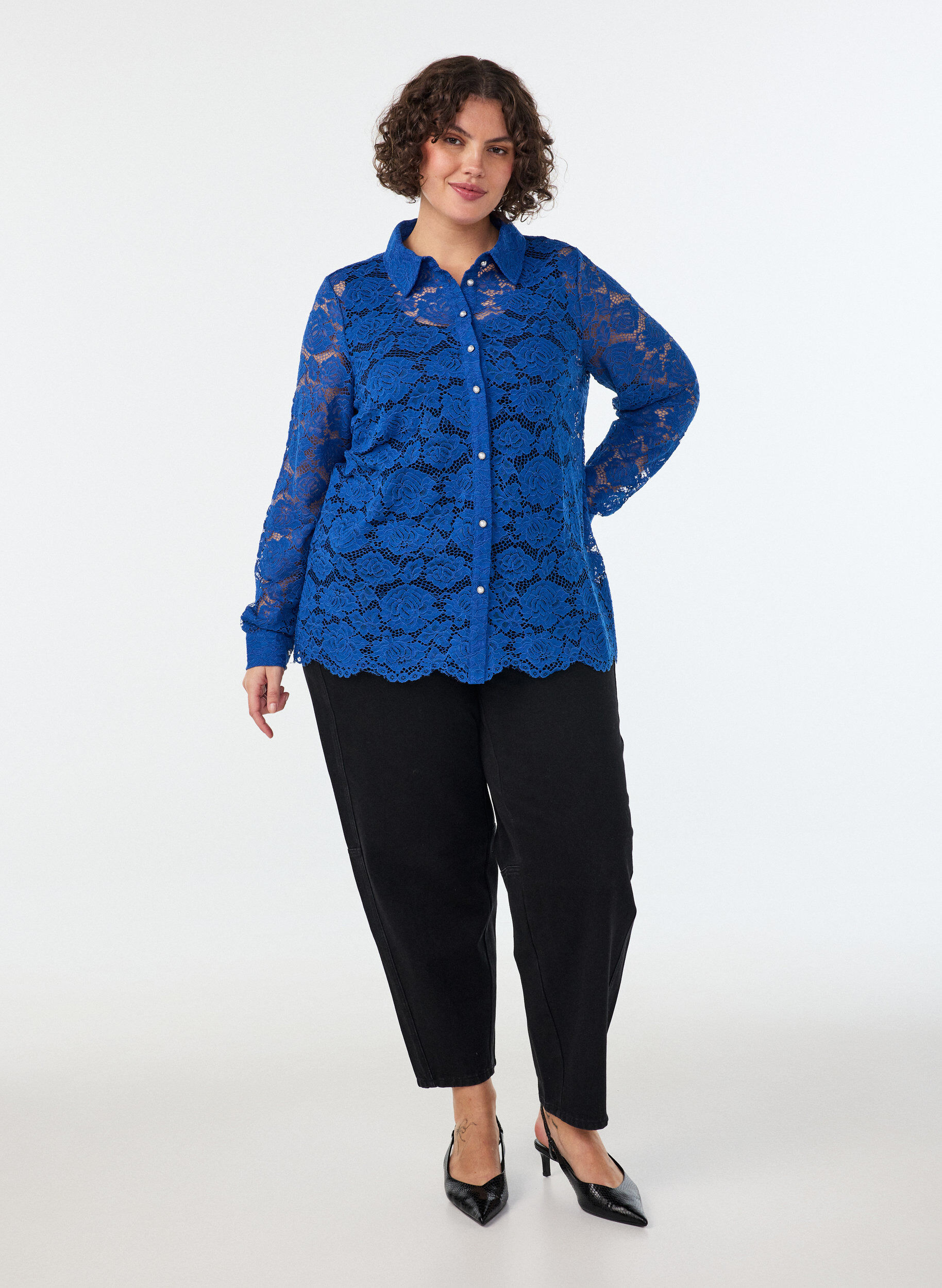 ZizziChemise en dentelle avec boutons nacr&eacute;s, Bleu, Model image number 1