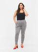 Pantalon court Maddison à carreaux, Black Check, Model image number 0