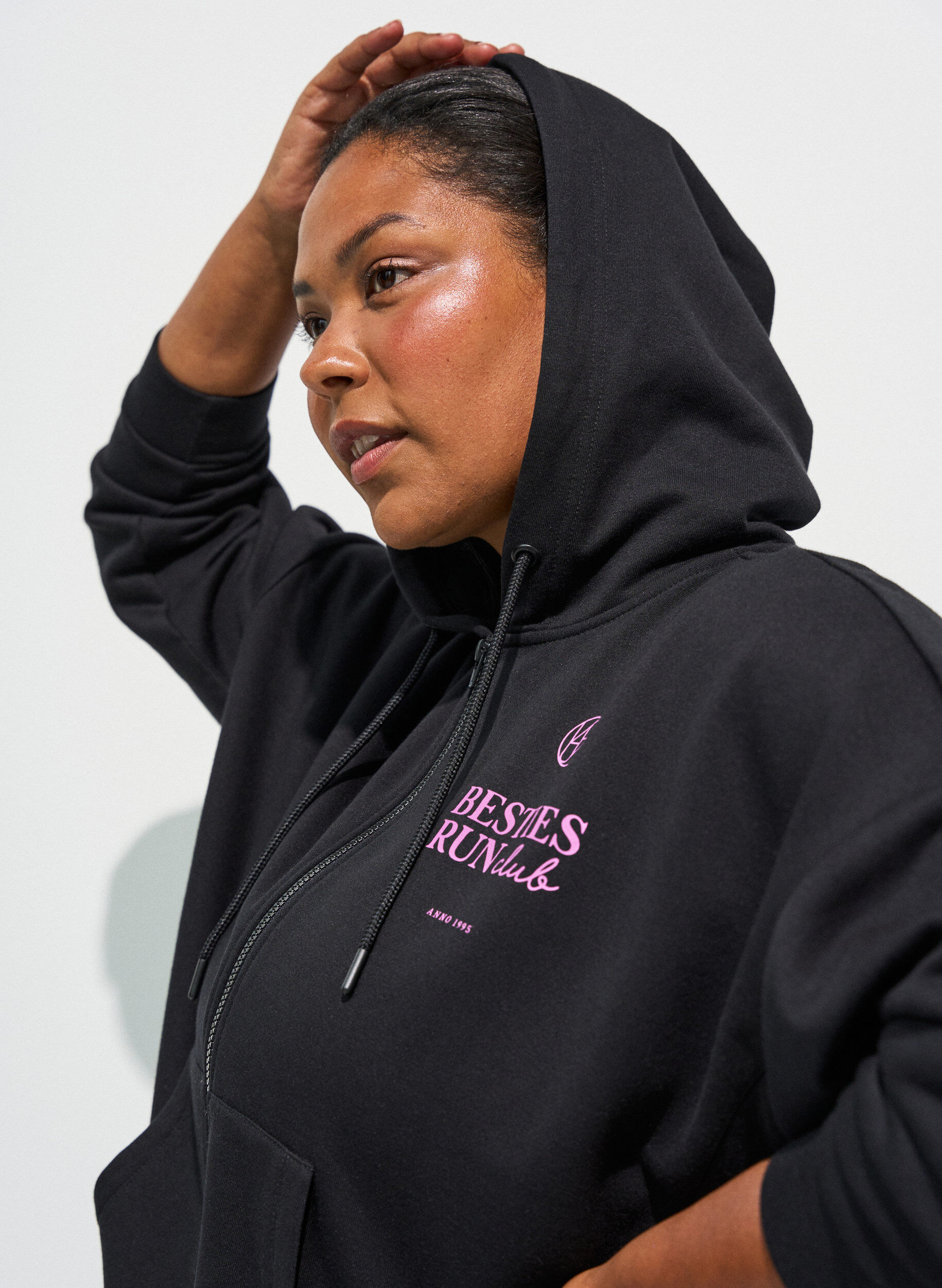 ZizziHoodie met ritssluiting en borstprint, Zwart, Model image number 3