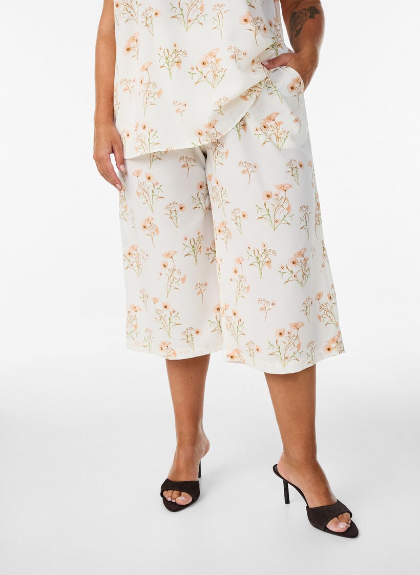 Pantalon ample avec imprim&eacute;, Vanille, Model image number 2