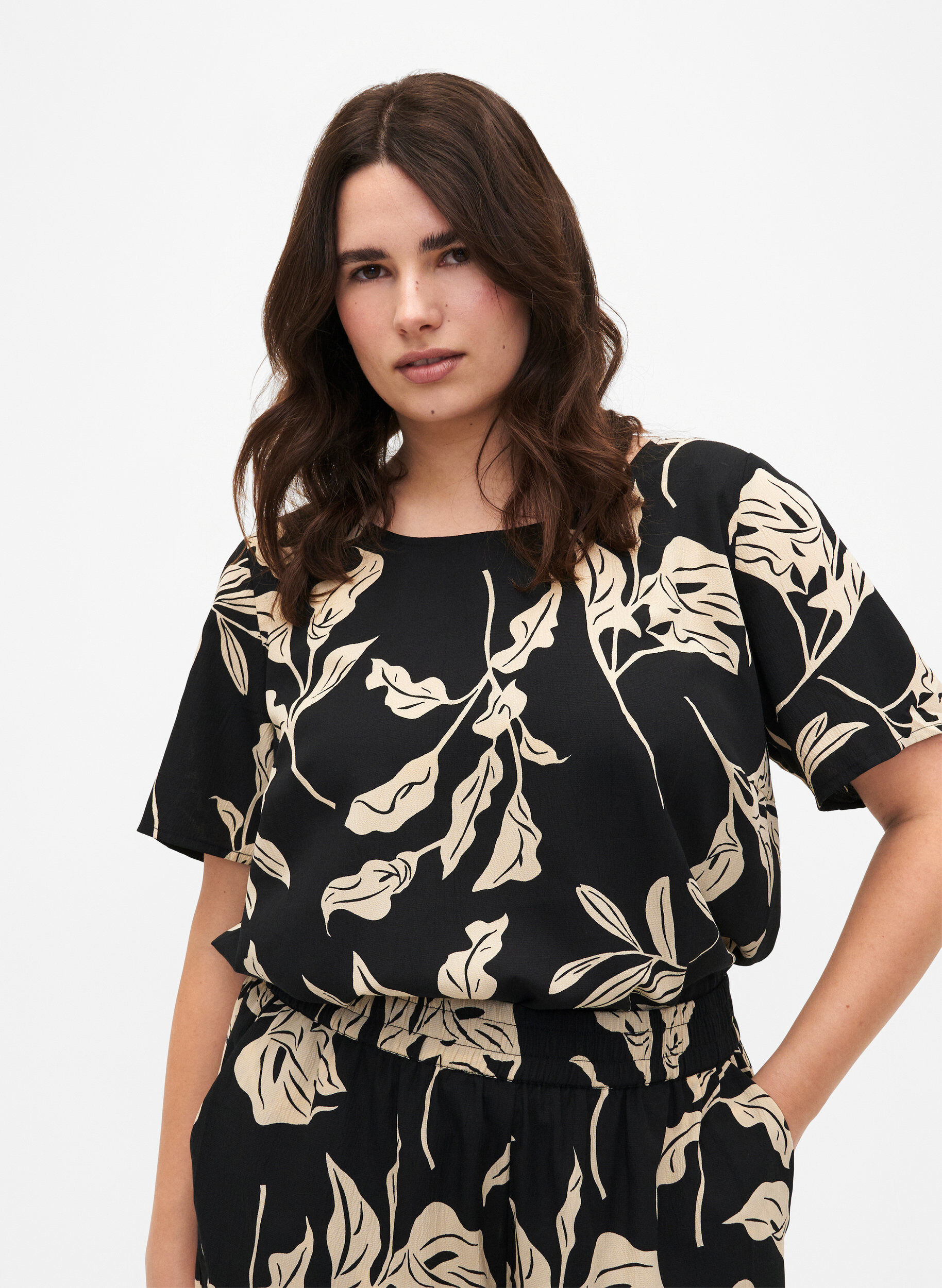 ZizziFLASH - Blouse met korte mouwen en print, Black Off White Fl., Model image number 0
