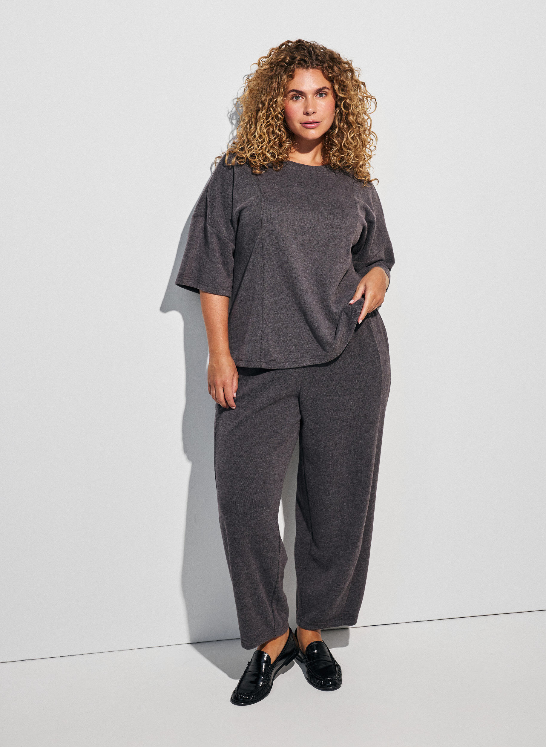 ZizziA-lijn jersey blouse met mouwen tot de elleboog, Grijs, Model image number 1