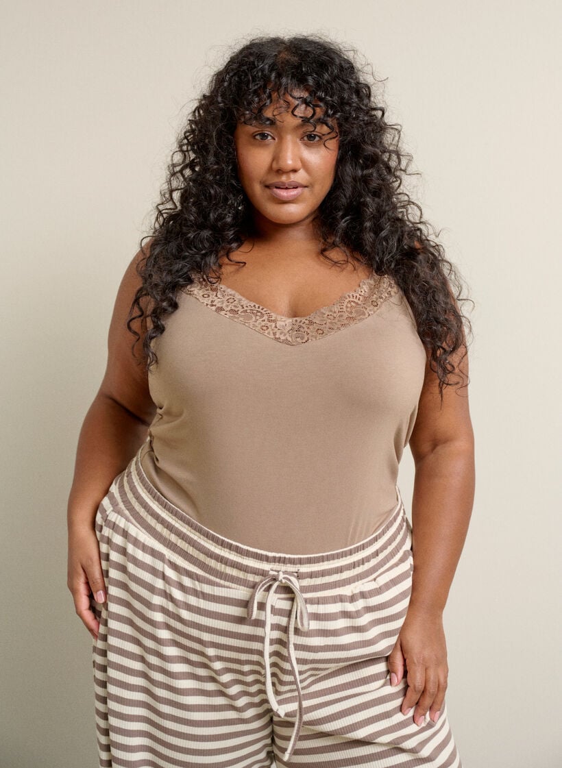 Viscose top met kanten rand, Beige, Image image number 0