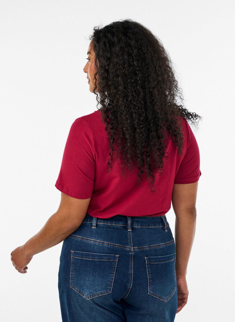 Basic t-shirt in effen kleur met katoen, Rood, Model image number 2