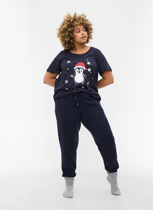 T-shirt de Noël en coton, Night Sky Pingvin, Model image number 2