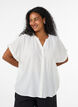 Blouse textur&eacute;e en viscose avec boutons, Vanille, Model image number 0