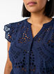 Blouse sans manches en broderie anglaise avec volants, Bleu, Model image number 3