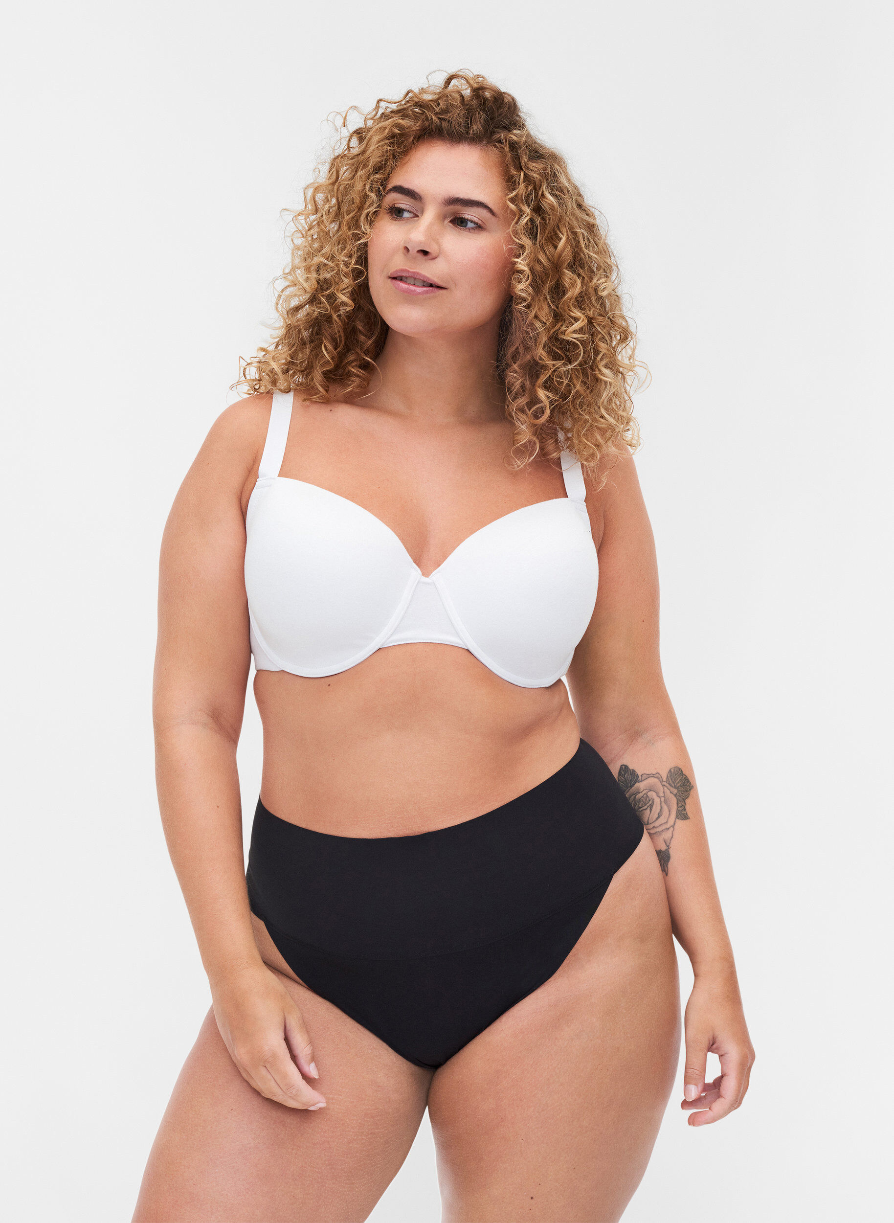 ZizziSet van 2 g-strings met hoge taille, Zwart, Model image number 0