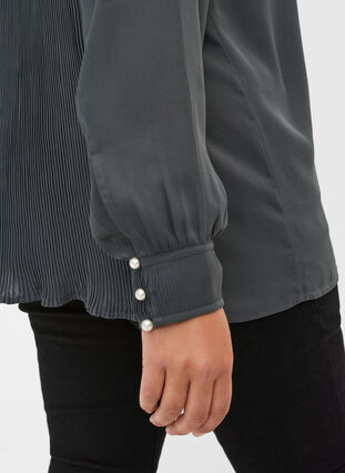 Chemise à plis et boutons en nacre, Asphalt, Model image number 3
