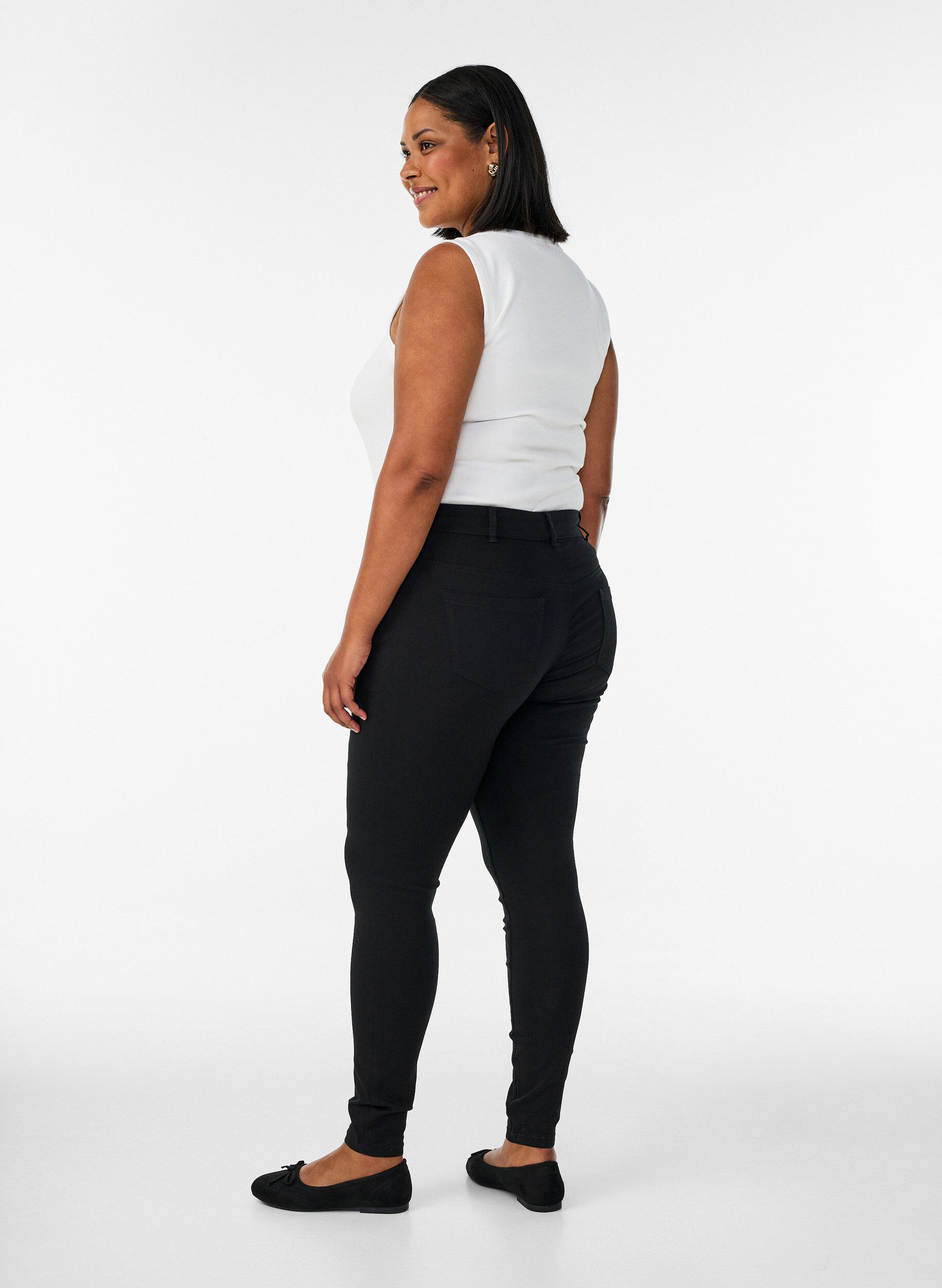 ZizziSlim fit broek met zakken, Zwart, Model image number 1
