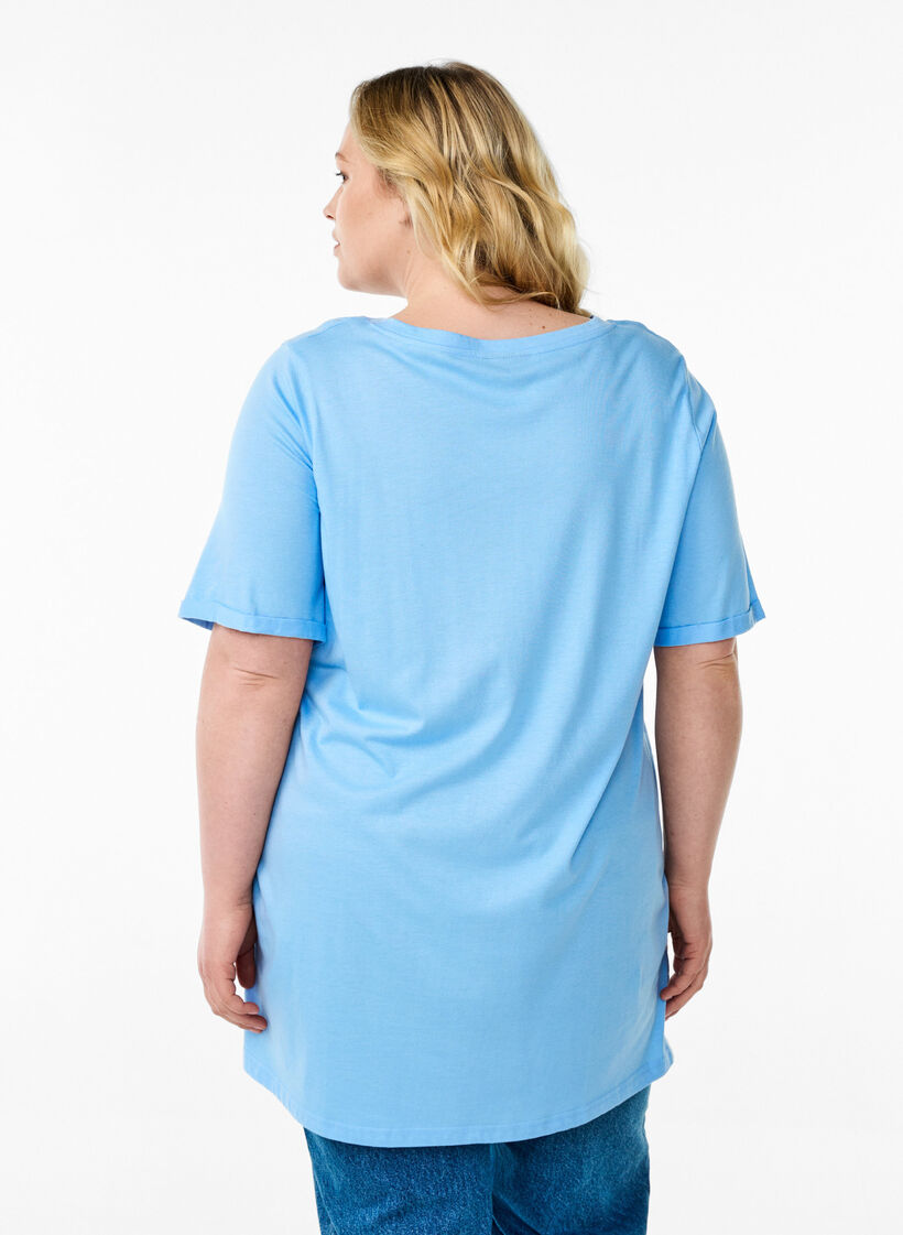 Enkelkleurig oversized T-shirt met V-hals, Blauw, Model image number 2