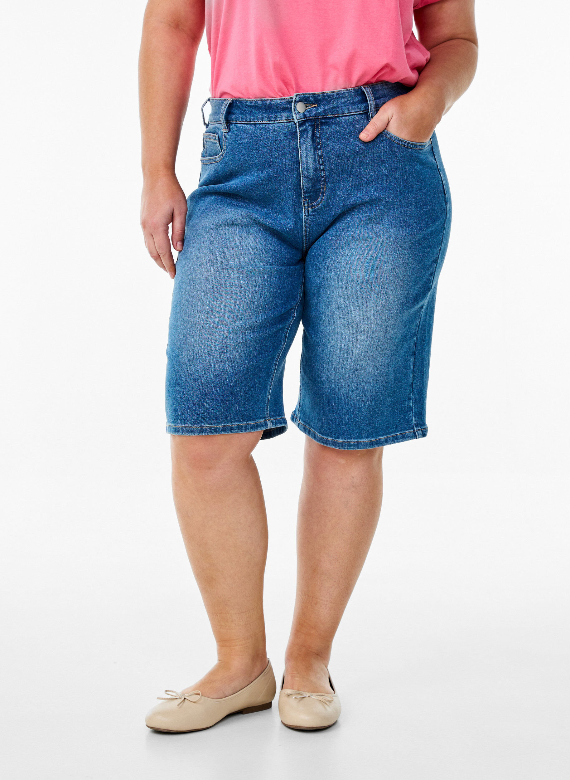 ZizziHigh waist denim Bermuda shorts, Blauw, Model image number 2