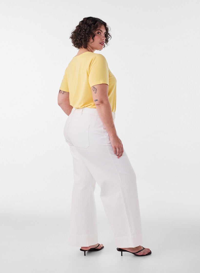 Basic t-shirt in effen kleur met katoen, Geel, Model image number 2