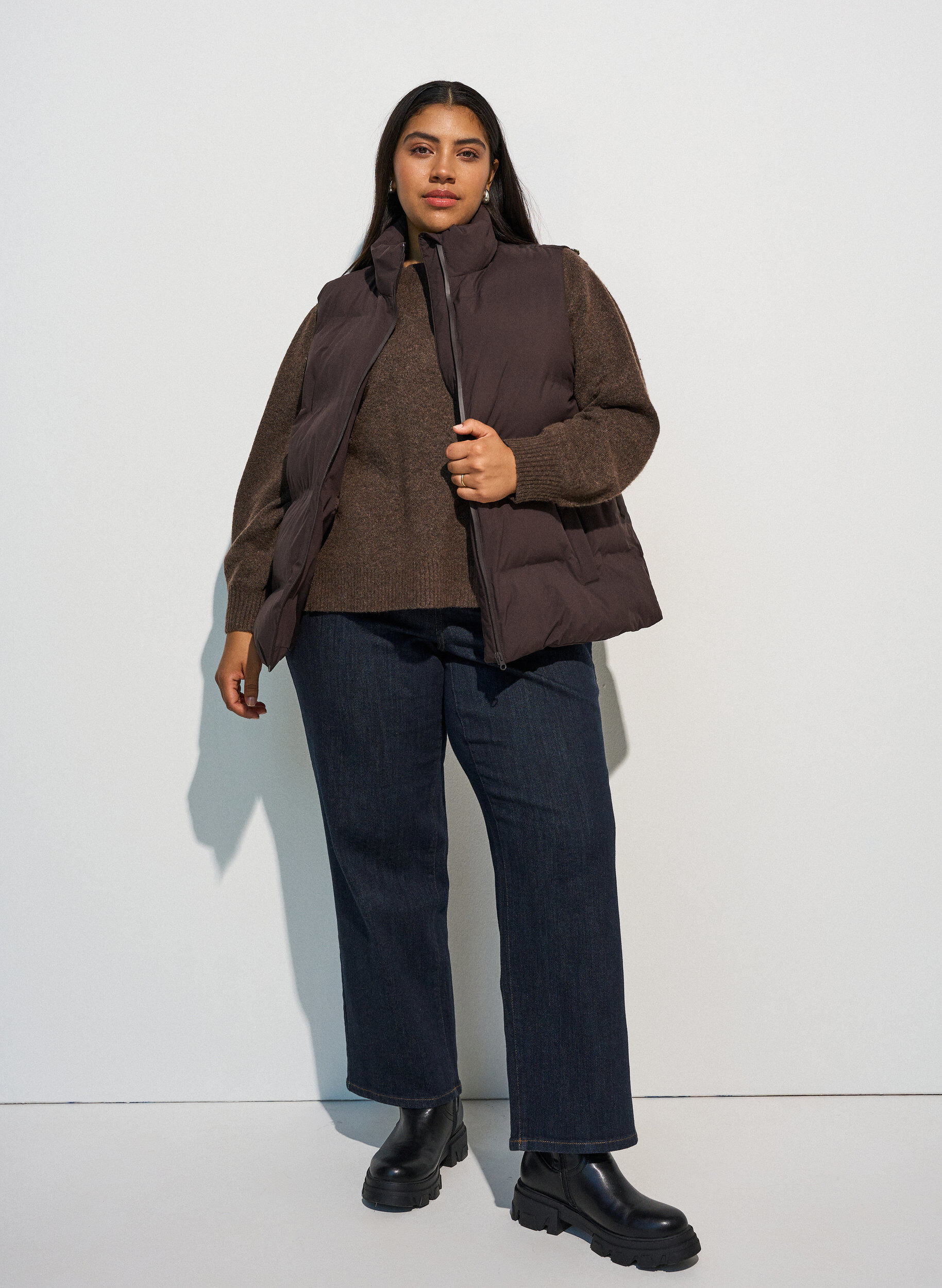 ZizziDoudoune sans manches courte avec col montant, Marron, Model image number 1