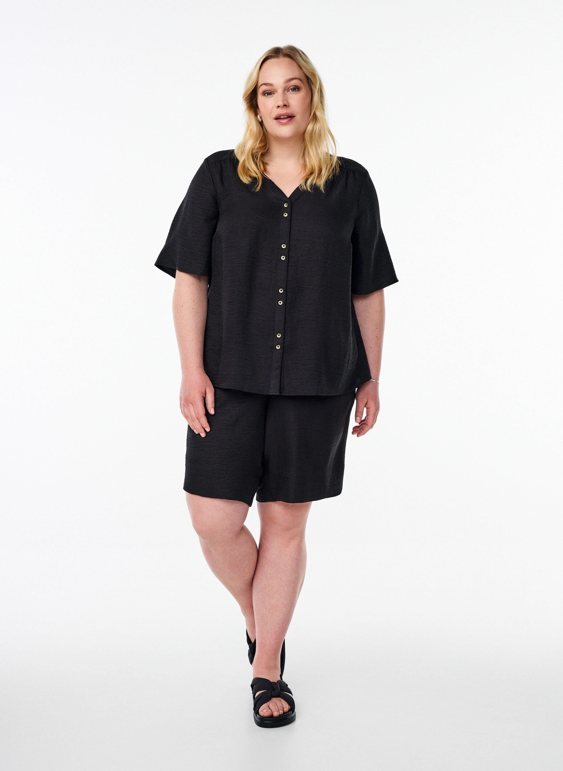 ZizziOverhemd blouse met V-hals en korte mouwen, Zwart, Model image number 1