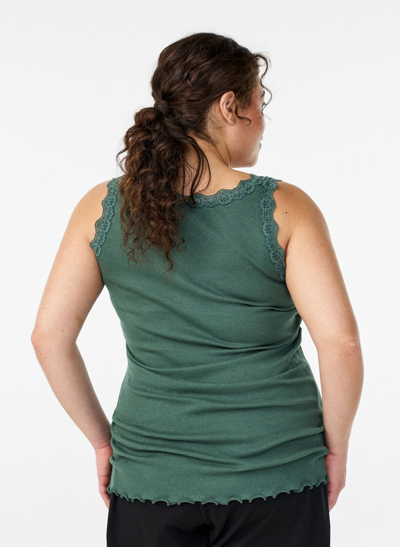 Top met kanten afwerking, Groen, Model image number 2