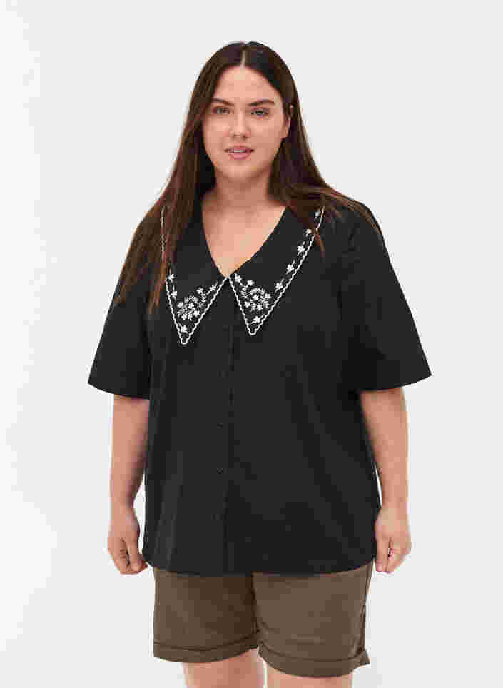 Chemise à manches courtes en coton à grand col, Black w. White, Model image number 0