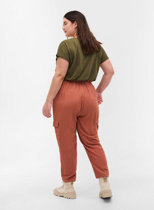 Pantalon ample en viscose avec de grandes poches, Copper Brown, Model image number 1