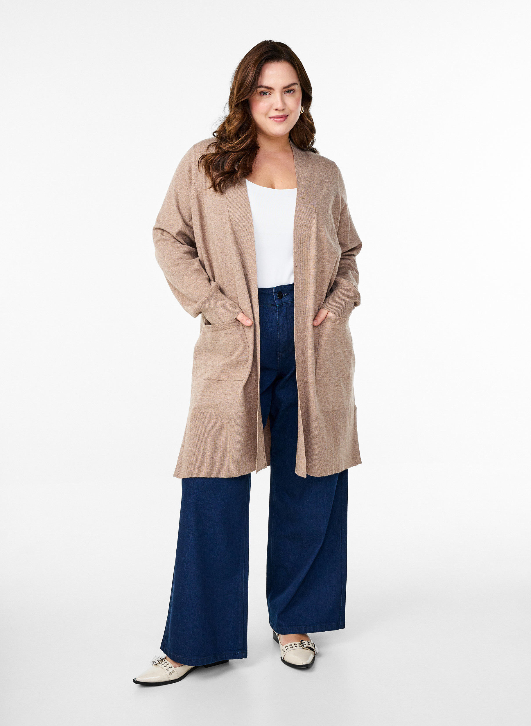 Zizzi Long cardigan en tricot avec des poches, Fossil w. TNT Mel. , Model image number 2