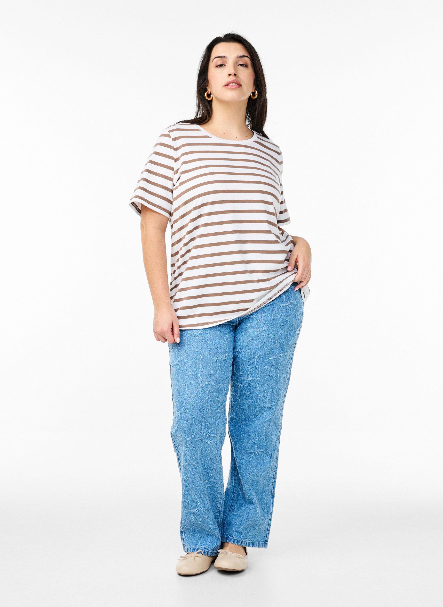 Zizzi T-shirt ray&eacute; en coton biologique, Marron, Model image number 1