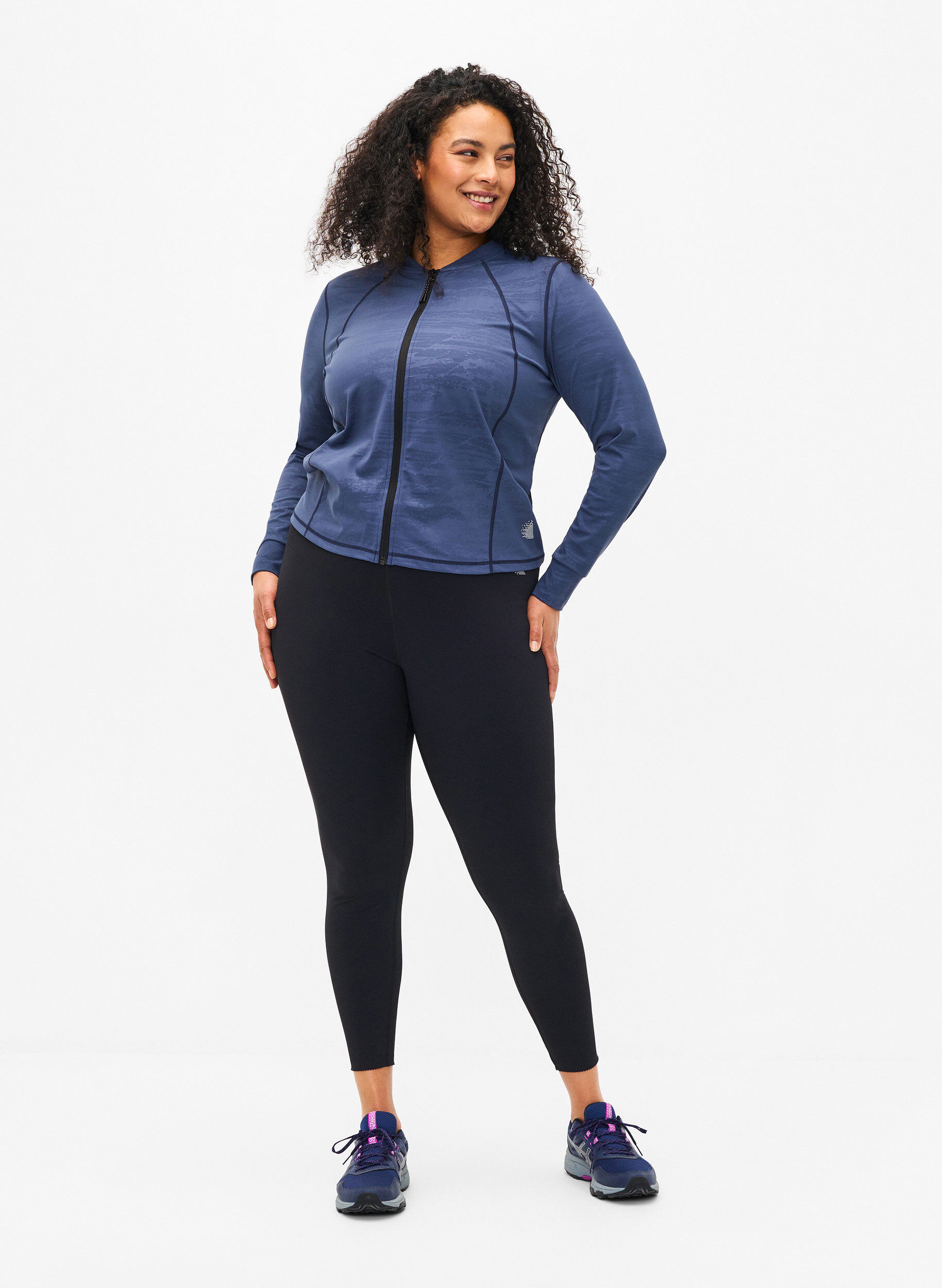 Zizzi Leggins d'exercice court avec poche, Noir, Model image number 1