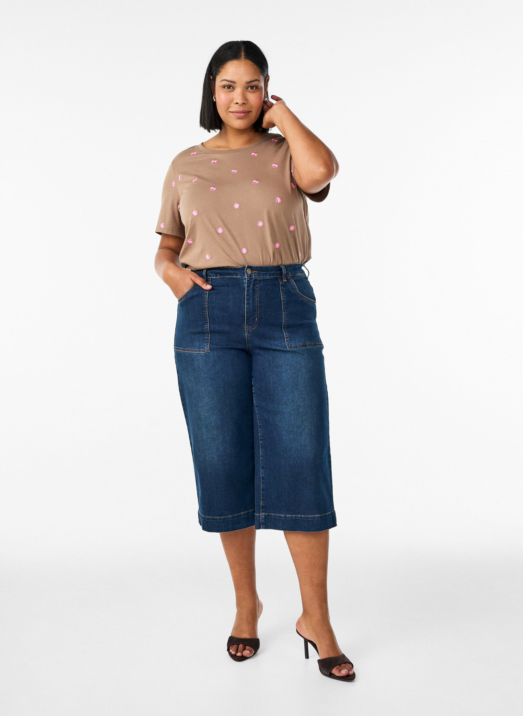 ZizziT-shirt en coton biologique avec motifs brod&eacute;s, Marron, Model image number 1