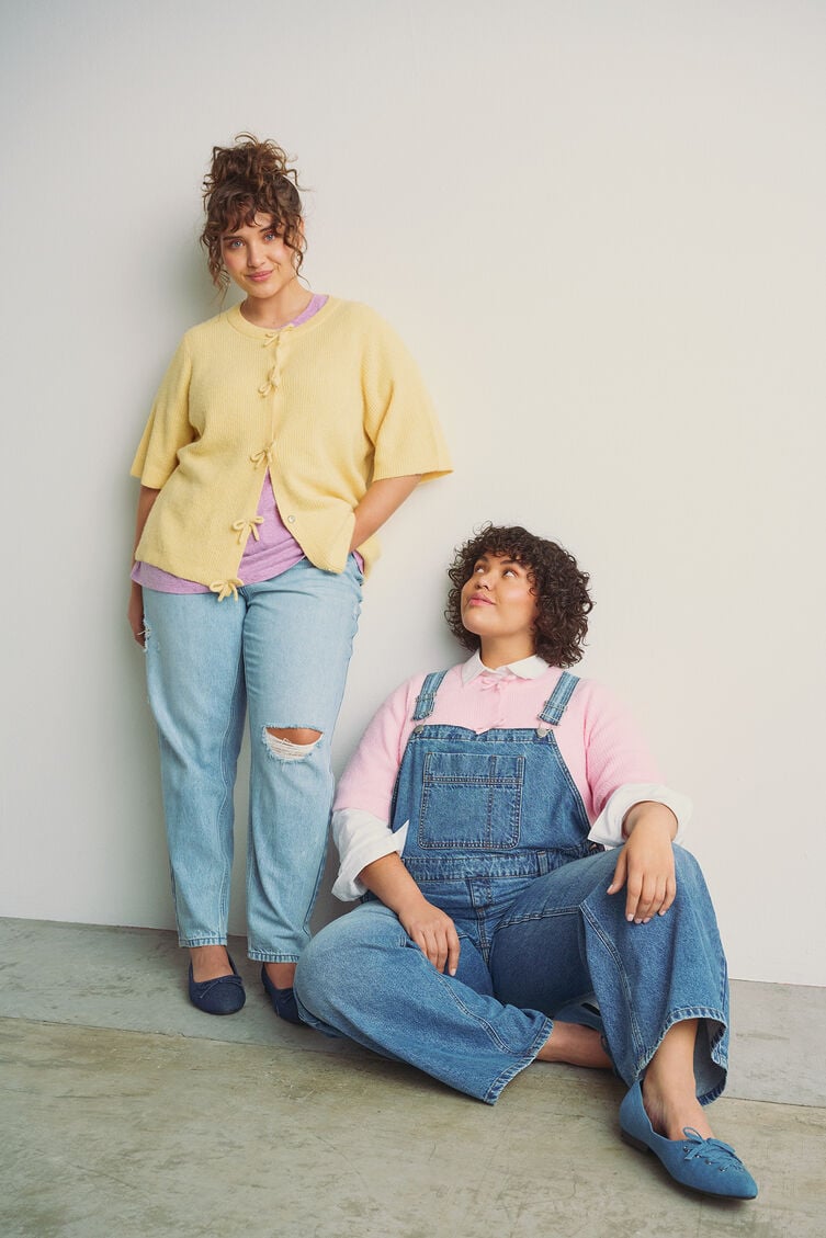 Ensembles color&eacute;s, , Model