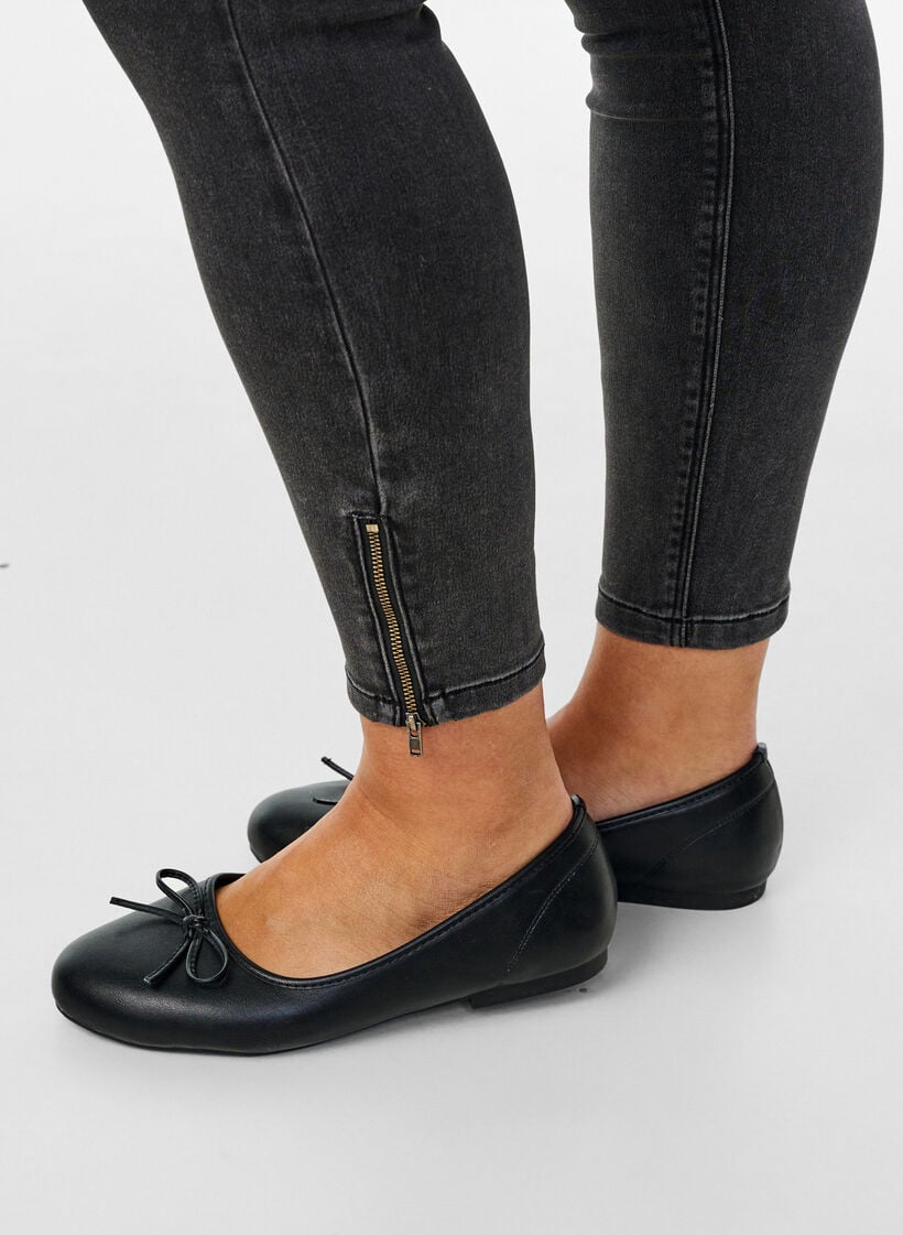 Jean court Amy avec fermeture éclair, Gris, Model image number 4