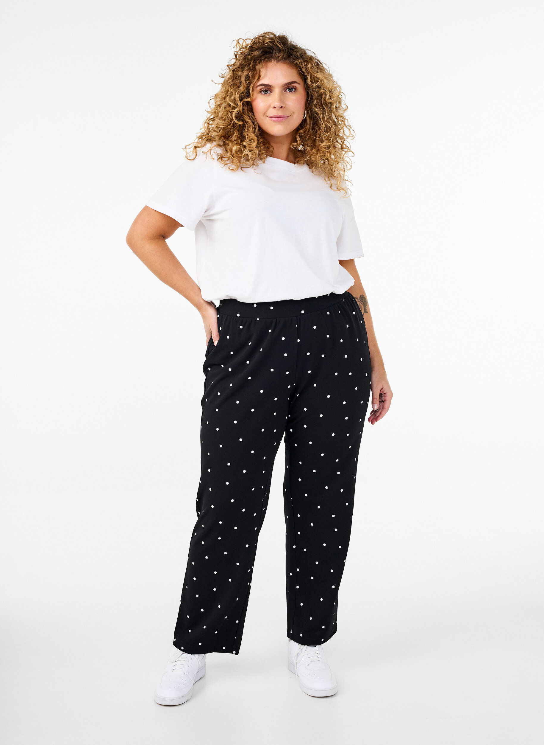 ZizziFLASH - Broek met rechte pasvorm, Zwart, Model image number 0