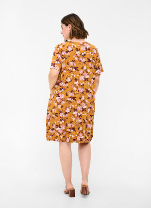 Robe en viscose à manches courtes avec imprimé, Yellow Flower, Model image number 1