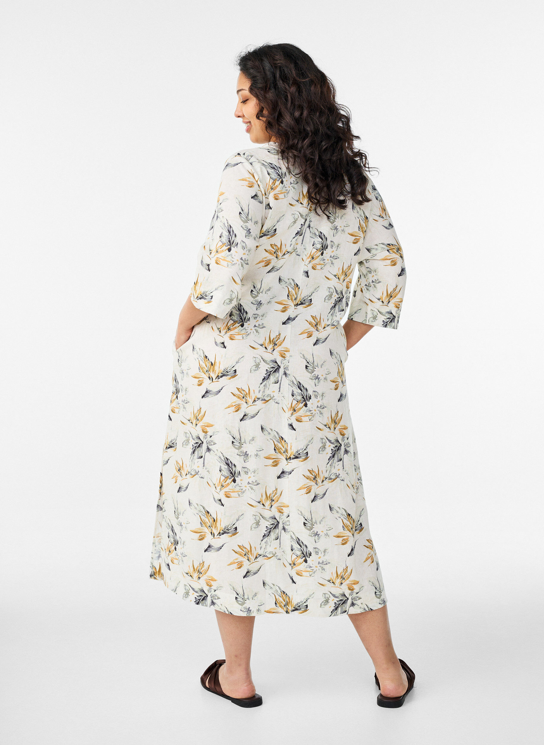 ZizziRobe midi en lin et viscose avec manches mi-longues, Blanc, Model image number 1