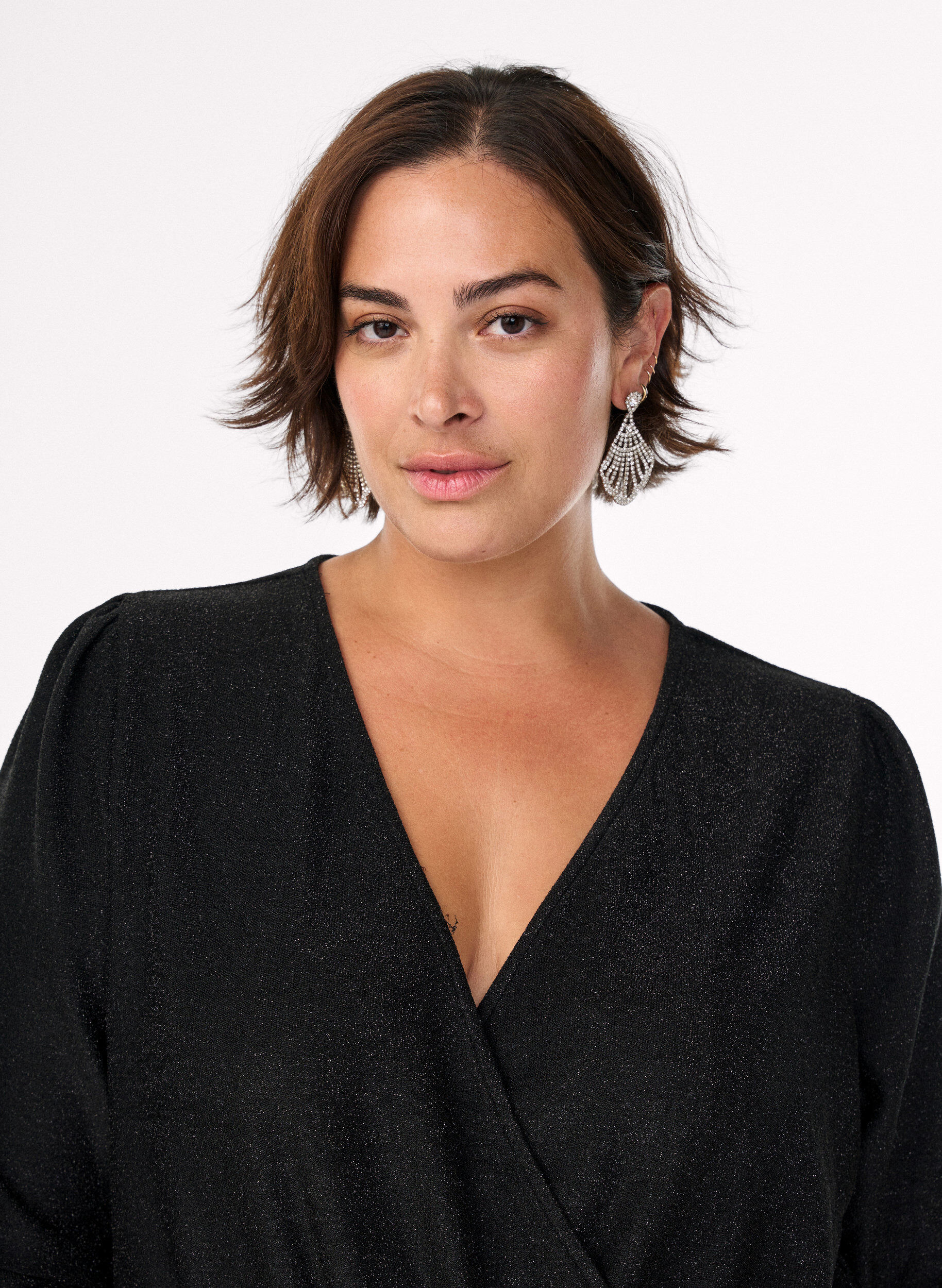 Zizzi Combinaison paillet&eacute;e avec ceinture &agrave; nouer, Noir, Model image number 2