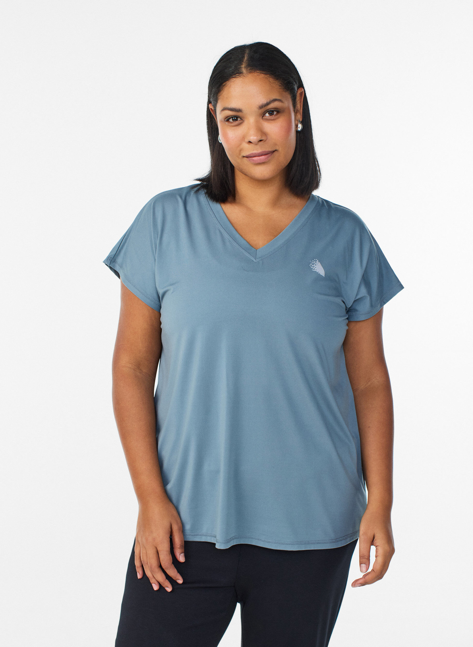 T-shirt d&rsquo;entra&icirc;nement ample avec col en V, Gris bleut&eacute;, Model