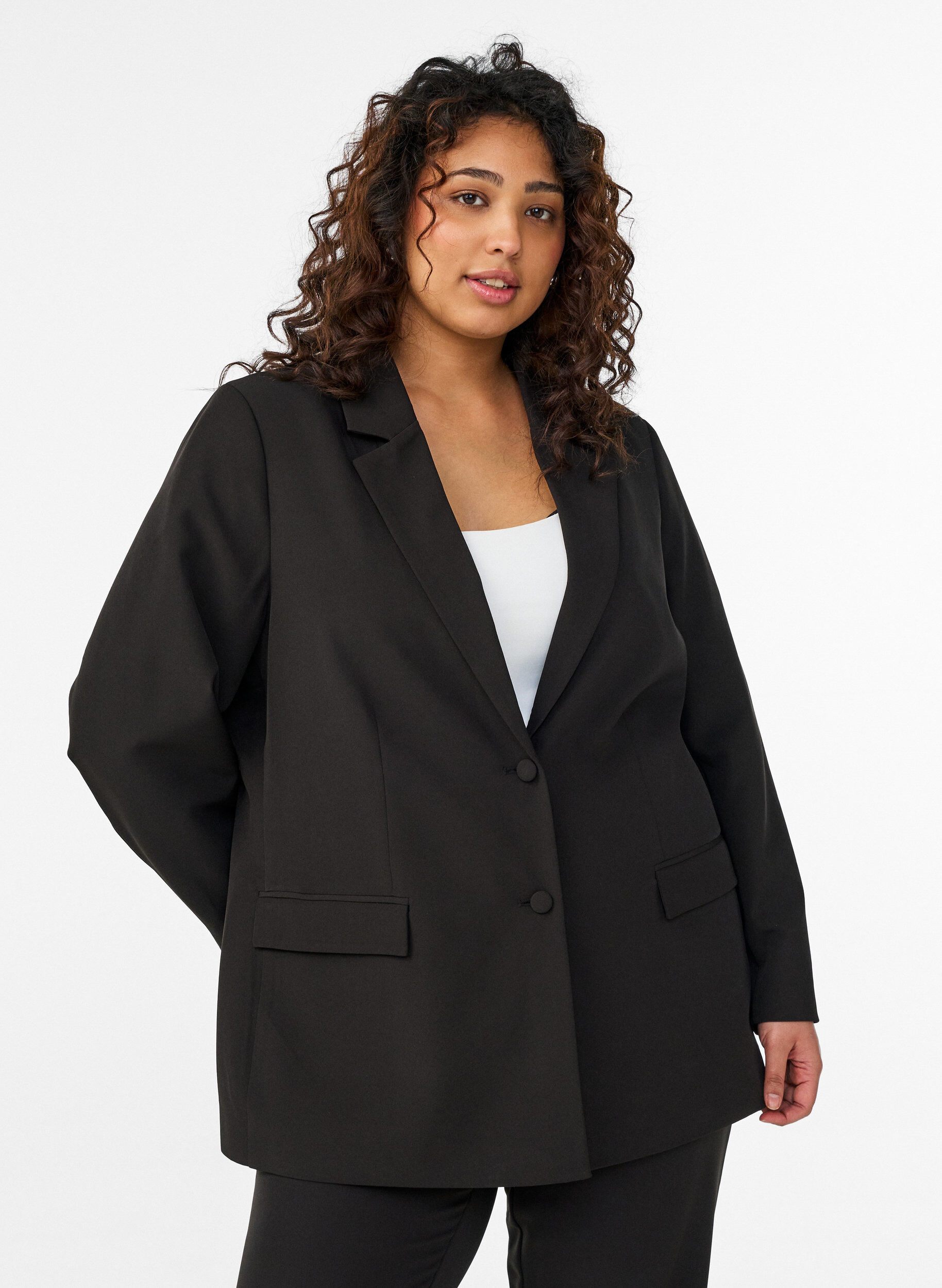 Blazer classique avec fermeture boutonn&eacute;e, Noir, Model