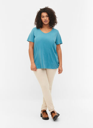 Basic t-shirt in effen kleur met katoen, Brittany Blue, Model image number 2