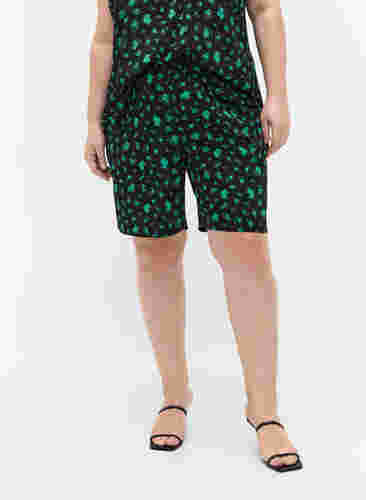 Short imprimé avec poches, Green Flower AOP, Model image number 2