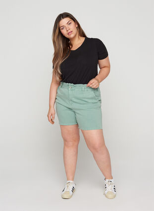 Katoenen shorts met ruche taille, Chinois Green, Model image number 2