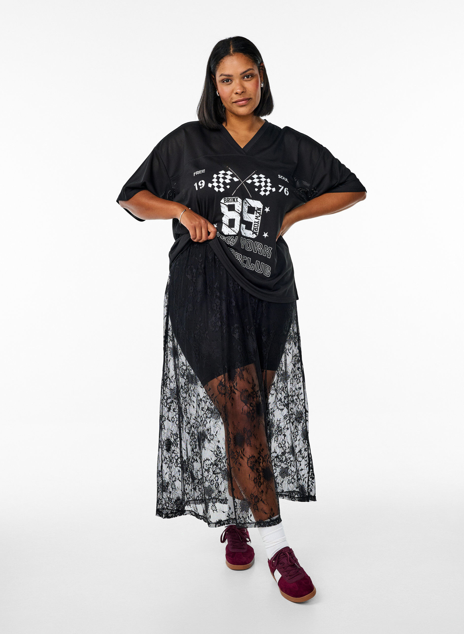 ZizziLange rok in doorschijnende kant, Black, Model image number 0