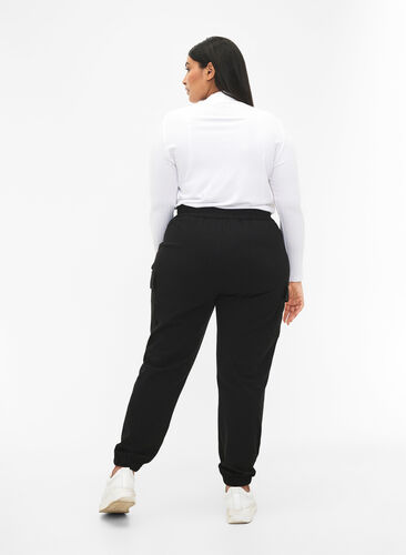Pantalon cargo avec taille élastique, Black, Model image number 1